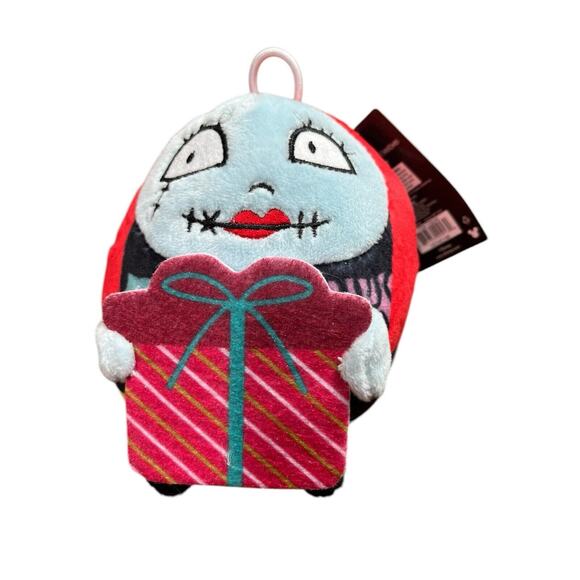 Disney Tim Burton’s Nightmare Before Christmas Holiday Plush Clip Sally Present - Picture 1 of 4